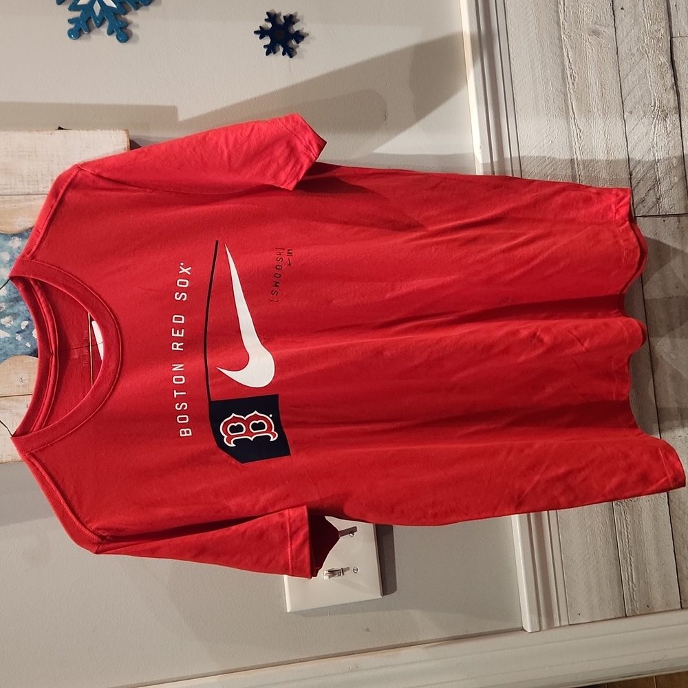 NWT The Nike Tee Genuine Merchandise Boston Redsox Swoosh sz L tshirt